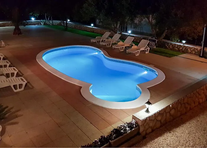 Appartamento Beautiful In Rab