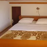 Appartamento Gorgeous In Rab *