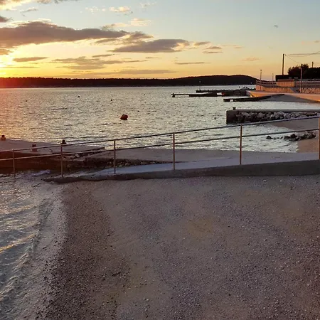 Beautiful In Rab Lägenhet